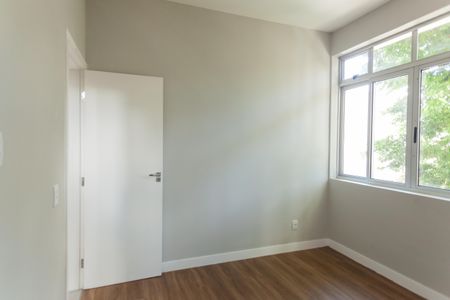 Apartamento à venda com 110m², 3 quartos e 2 vagas Apartamento à venda com 110m², 3 quartos e 2 vagassuite