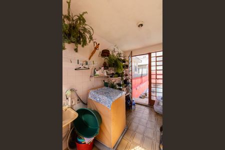 Casa à venda com 160m², 3 quartos e 2 vagasÁrea de Serviço