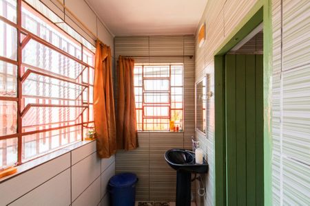 Casa à venda com 160m², 3 quartos e 2 vagasBanheiro