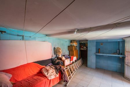 Casa à venda com 160m², 3 quartos e 2 vagasPorao