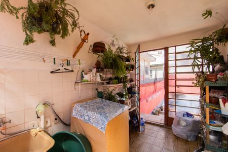 Casa à venda com 160m², 3 quartos e 2 vagasÁrea de Serviço