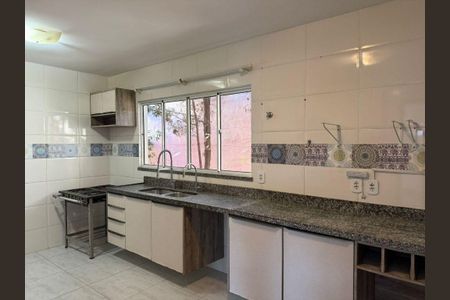 Casa à venda com 3 quartos, 112m² em Itaipu, Niterói