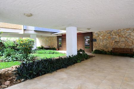 Apartamento à venda com 94m², 3 quartos e 1 vaga Apartamento à venda com 94m², 3 quartos e 1 vagaEntrada