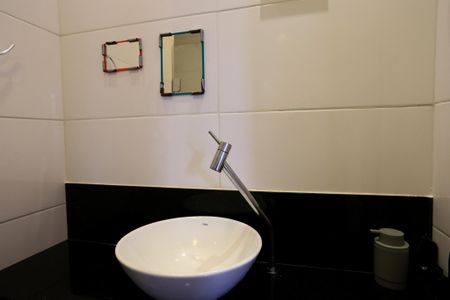 Apartamento à venda com 94m², 3 quartos e 1 vaga Apartamento à venda com 94m², 3 quartos e 1 vagaBanheiro