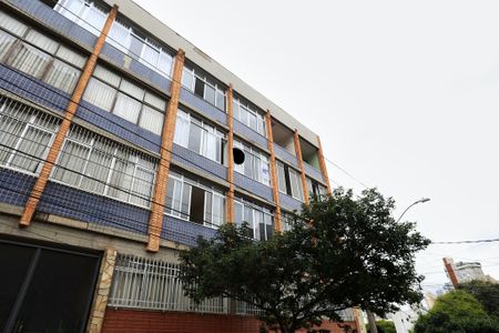 Apartamento à venda com 94m², 3 quartos e 1 vaga Apartamento à venda com 94m², 3 quartos e 1 vagaFachada com Plaquinha