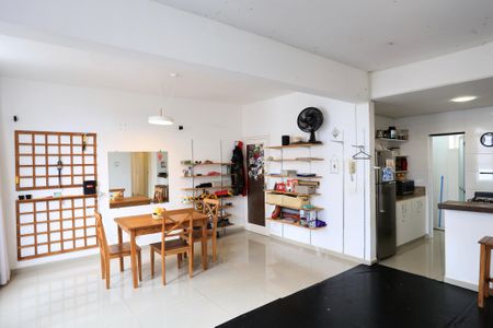 Apartamento à venda com 94m², 3 quartos e 1 vaga Apartamento à venda com 94m², 3 quartos e 1 vagaSala