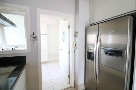 Cozinha de apartamento à venda com 2 quartos, 95m² em Várzea de Baixo, São Paulo