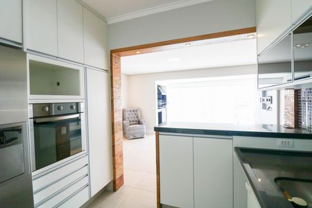 Apartamento para alugar com 95m², 2 quartos e 2 vagasCozinha