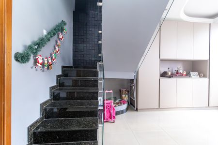 Escada de apartamento à venda com 3 quartos, 146m² em Castelo, Belo Horizonte
