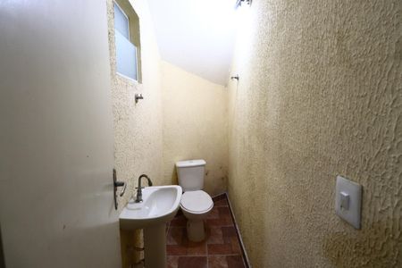 Casa à venda com 145m², 3 quartos e 3 vagasBanheiro de serviço