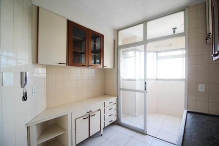 Apartamento à venda com 67m², 2 quartos e 1 vagaCozinha