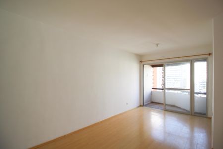 Apartamento à venda com 67m², 2 quartos e 1 vagaSala