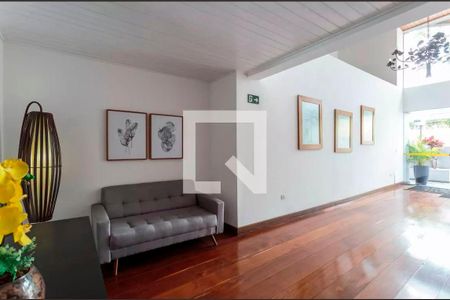 Apartamento à venda com 67m², 2 quartos e 1 vagaHall