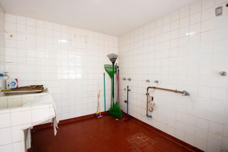 Casa à venda com 611m², 3 quartos e 5 vagaslavanderia piso terreo