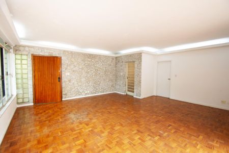 Casa à venda com 611m², 3 quartos e 5 vagassala 1