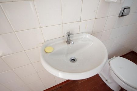 Casa à venda com 611m², 3 quartos e 5 vagasbanheiro de serviço piso superio edicula 