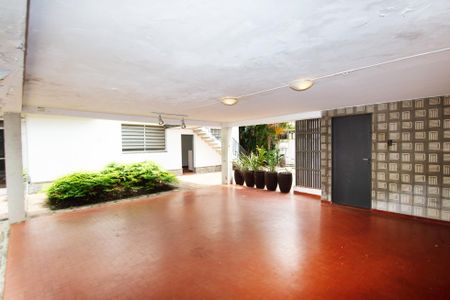 Casa à venda com 611m², 3 quartos e 5 vagasgaragem