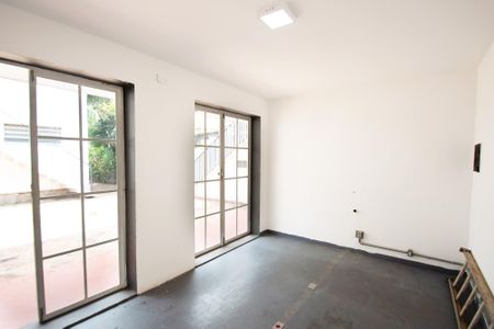 Casa à venda com 611m², 3 quartos e 5 vagassala piso terreo