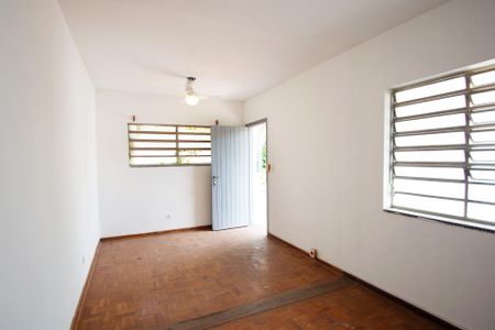 Casa à venda com 611m², 3 quartos e 5 vagasquarto 1 e 2 de serviço piso superio edicula 