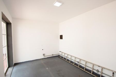 Casa à venda com 611m², 3 quartos e 5 vagassala piso terreo