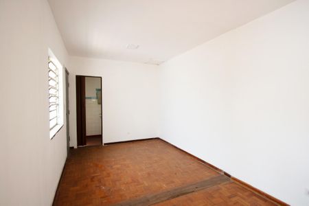 Casa à venda com 611m², 3 quartos e 5 vagasquarto 1 e 2 de serviço piso superio edicula 