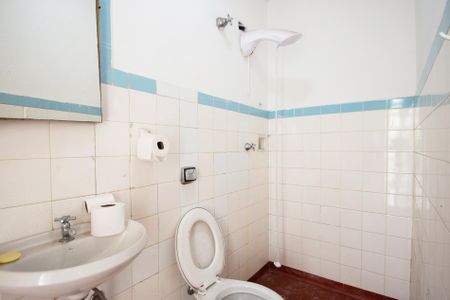 Casa à venda com 611m², 3 quartos e 5 vagasbanheiro de serviço piso superio edicula 