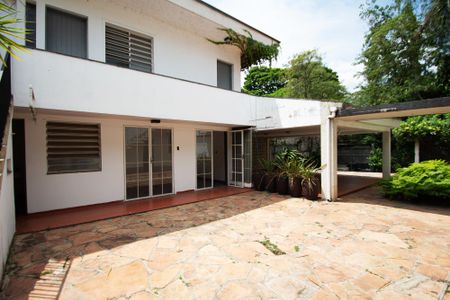 Casa à venda com 611m², 3 quartos e 5 vagasedicula lavanderia e quartos de serviço