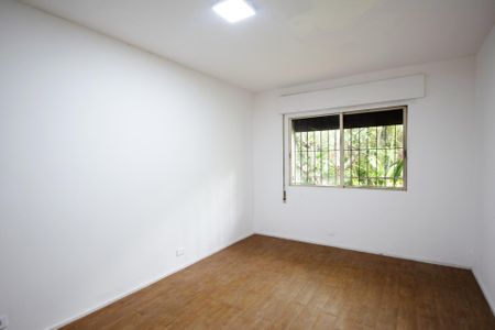 Casa à venda com 611m², 3 quartos e 5 vagasquarto 2