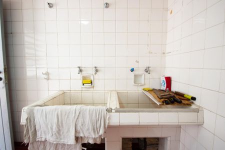 Casa à venda com 611m², 3 quartos e 5 vagaslavanderia piso terreo