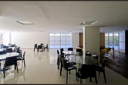 Apartamento à venda com 105m², 3 quartos e 2 vagasÁrea comum - Salão de festas