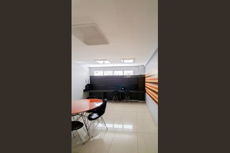 Apartamento à venda com 105m², 3 quartos e 2 vagasLan House