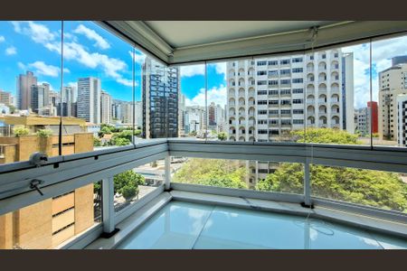 Apartamento à venda com 105m², 3 quartos e 2 vagasVaranda Quarto