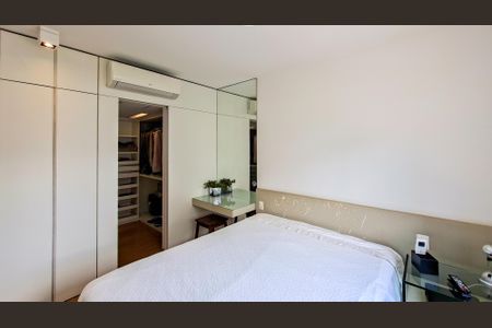Apartamento à venda com 105m², 3 quartos e 2 vagasQuarto 2