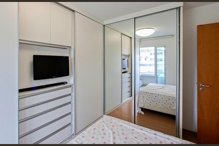 Apartamento à venda com 105m², 3 quartos e 2 vagasQuarto