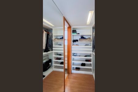 Apartamento à venda com 105m², 3 quartos e 2 vagasCloset
