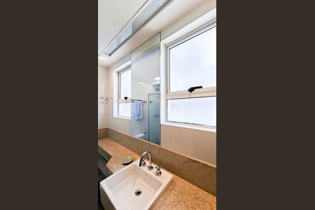 Apartamento à venda com 105m², 3 quartos e 2 vagasBanheiro da Suíte