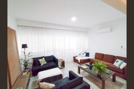 Apartamento à venda com 3 quartos, 137m² em Copacabana, Rio de Janeiro