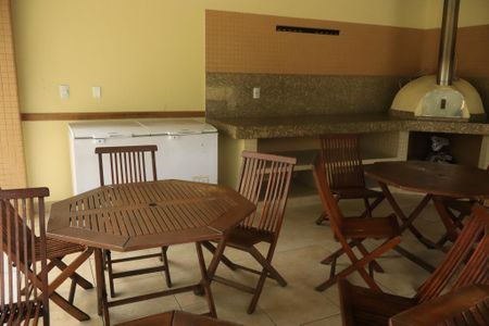 Apartamento para alugar com 165m², 4 quartos e 3 vagas Apartamento para alugar com 165m², 4 quartos e 3 vagasÁrea comum - Churrasqueira