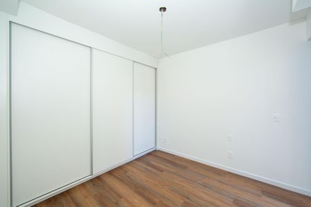 Apartamento à venda com 77m², 3 quartos e 2 vagasQUARTO3