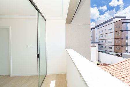 Apartamento à venda com 77m², 3 quartos e 2 vagasVARANDA