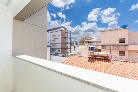 Apartamento à venda com 77m², 3 quartos e 2 vagasVARANDA