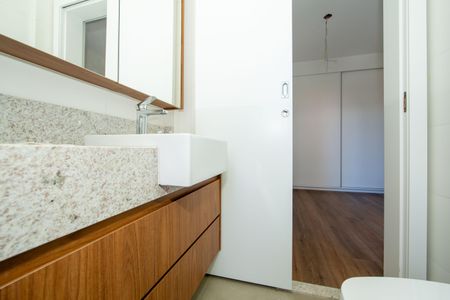 Apartamento à venda com 77m², 3 quartos e 2 vagasBANHEIRO1