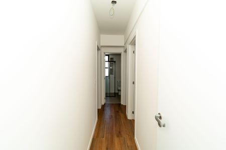 CORREDOR de apartamento à venda com 3 quartos, 77m² em Santo Antônio, Belo Horizonte