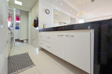 Apartamento à venda com 85m², 3 quartos e 2 vagas Apartamento à venda com 85m², 3 quartos e 2 vagasCozinha