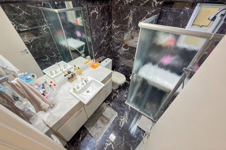 Apartamento à venda com 85m², 3 quartos e 2 vagas Apartamento à venda com 85m², 3 quartos e 2 vagasBanheiro Social