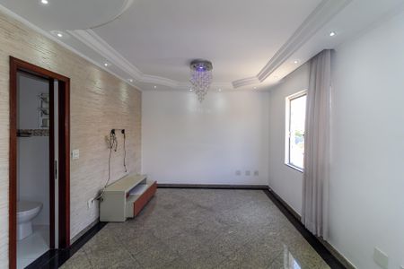 Sala de casa de condomínio para alugar com 3 quartos, 120m² em Chácara Mafalda, São Paulo