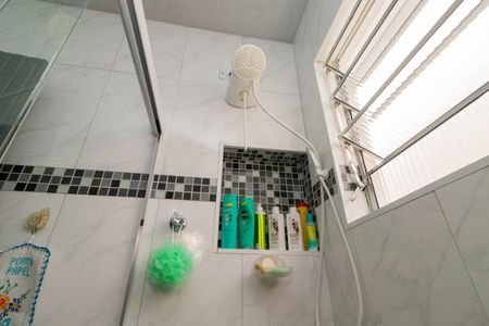 Casa de condomínio à venda com 166m², 5 quartos e 2 vagasBanheiro 1