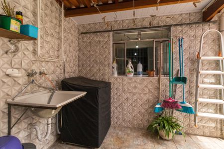 Casa de condomínio à venda com 166m², 5 quartos e 2 vagasÁrea de Serviço/Churrasqueira