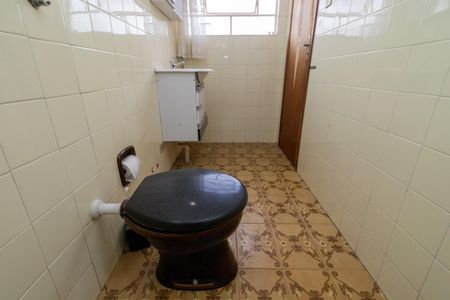 Casa de condomínio à venda com 166m², 5 quartos e 2 vagasBanheiro da Suíte