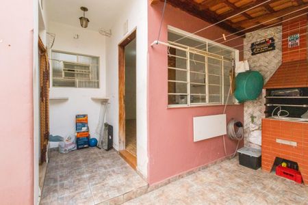 Casa de condomínio à venda com 166m², 5 quartos e 2 vagasEntrada casa 2
